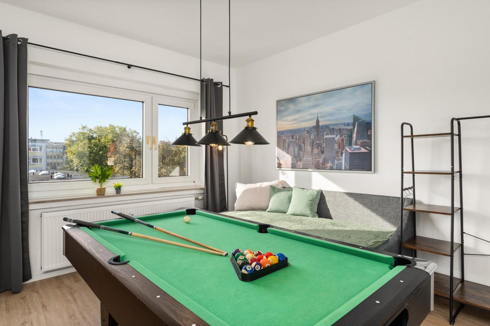 Homely-Apartment Manhattanart, Zentral, Parkplatz, Billard,Ps4, Dart, Balkon Bielefeld Luaran gambar