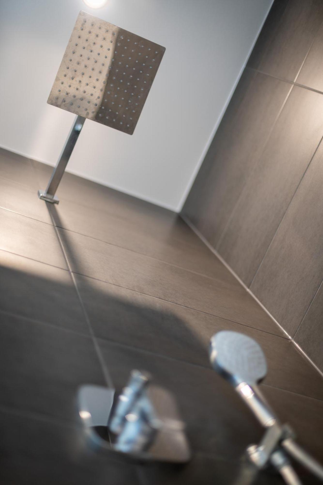 Homely-Apartment Manhattanart, Zentral, Parkplatz, Billard,Ps4, Dart, Balkon Bielefeld Luaran gambar