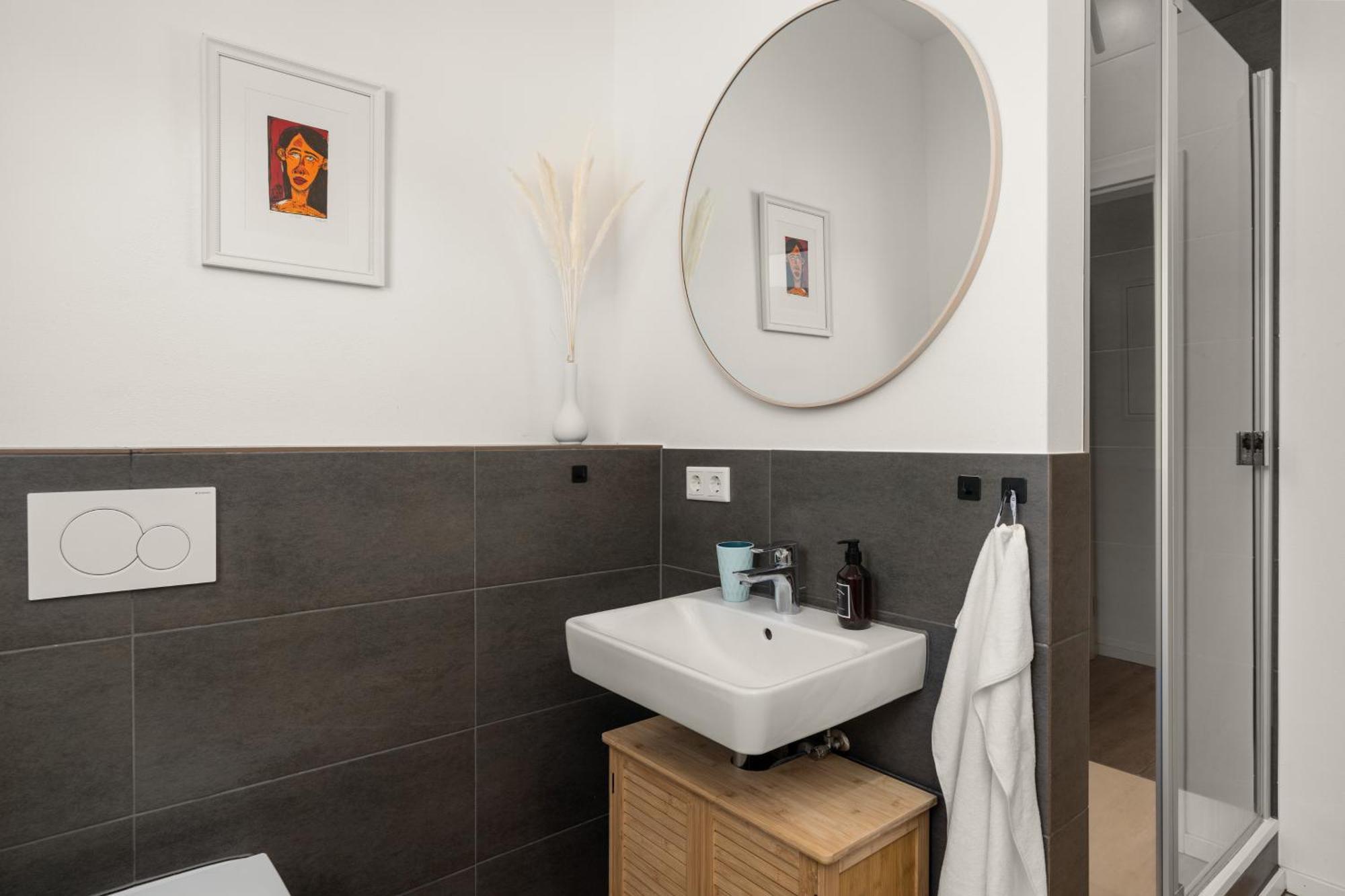 Homely-Apartment Manhattanart, Zentral, Parkplatz, Billard,Ps4, Dart, Balkon Bielefeld Luaran gambar