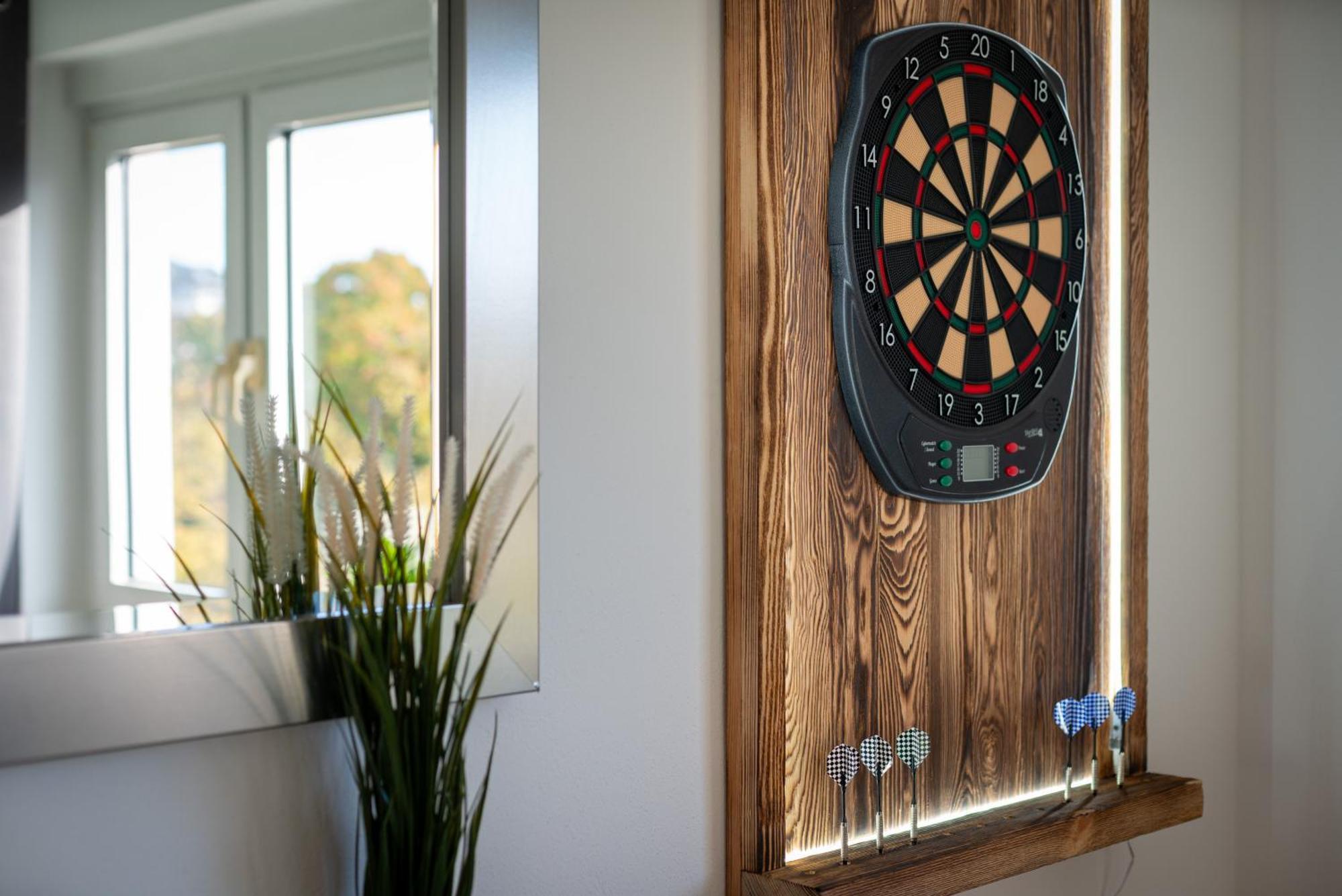 Homely-Apartment Manhattanart, Zentral, Parkplatz, Billard,Ps4, Dart, Balkon Bielefeld Luaran gambar